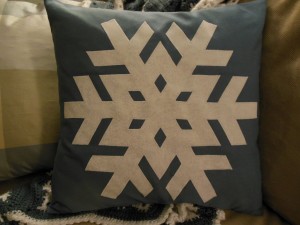 Snowflake pillow