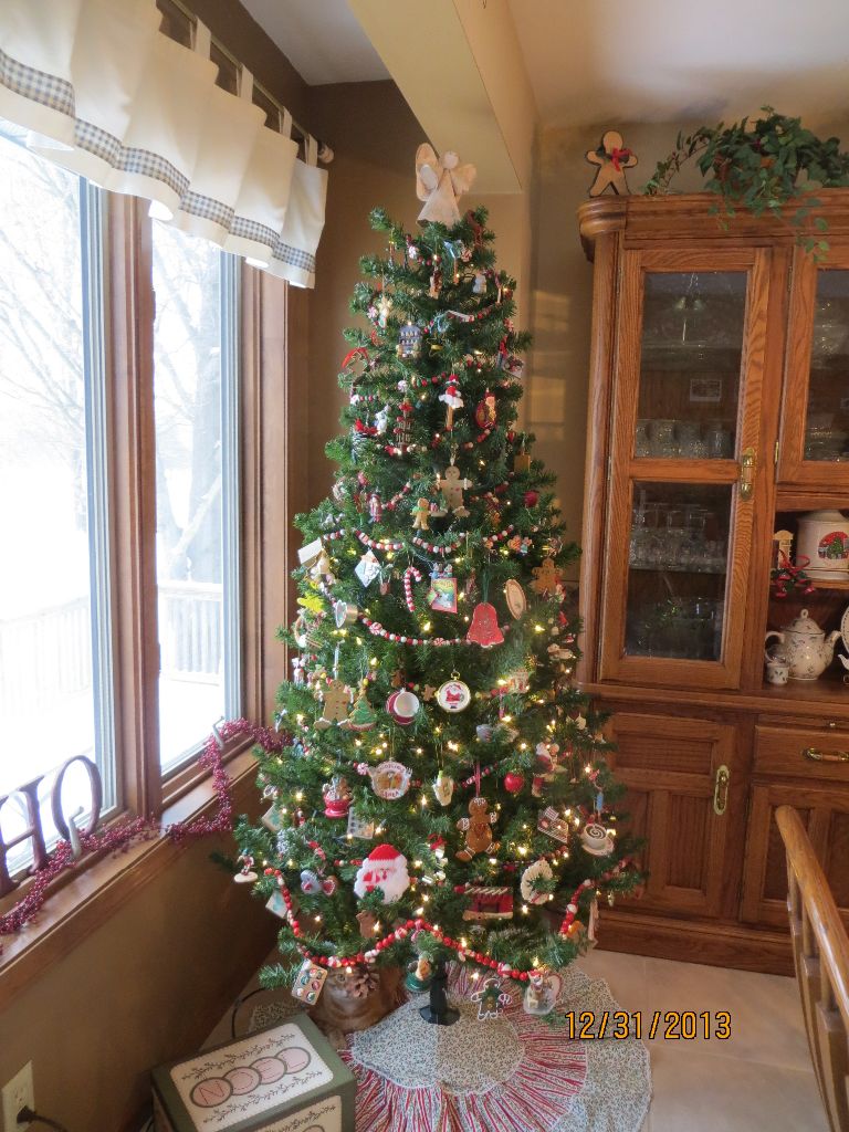 Swanson Christmas Kitchen Tree